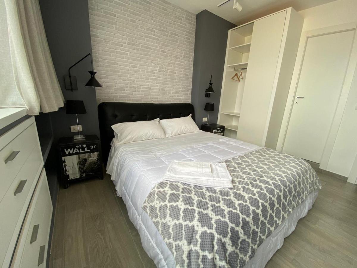 2B Fifteen Floor Suite Napoli Zewnętrze zdjęcie