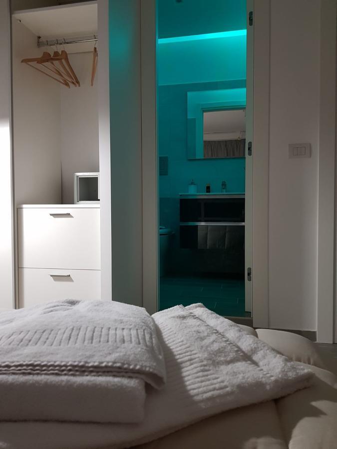 2B Fifteen Floor Suite Napoli Zewnętrze zdjęcie